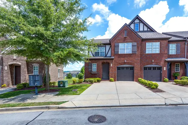 2040 Bungalow Dr, Thompsons Station, TN 37179