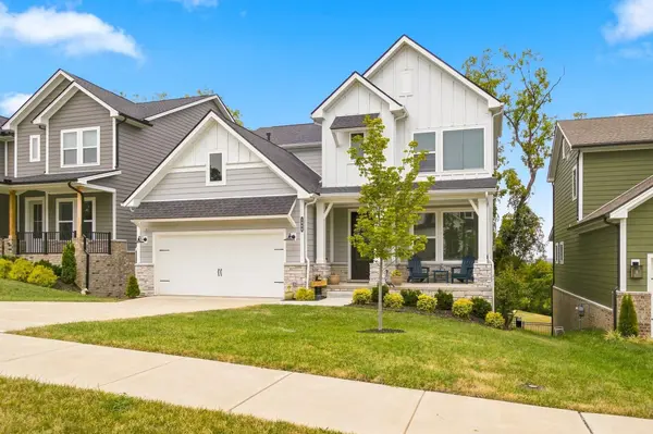 1086 Callaway Dr, Lebanon, TN 37087