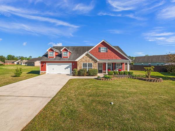 303 Honeyberry Ln, Rossville, GA 30741
