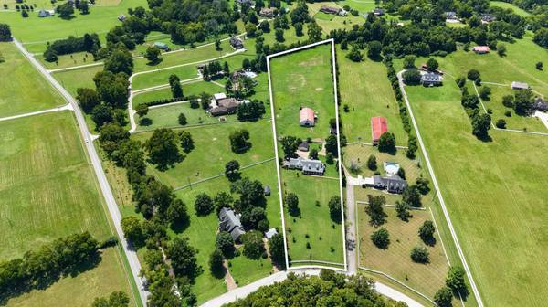 1810 Baker Rd, Goodlettsville, TN 37072