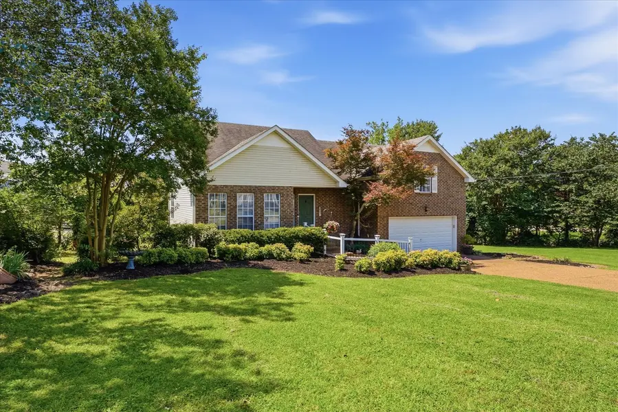 103 Waterford Way, Hendersonville, TN 37075