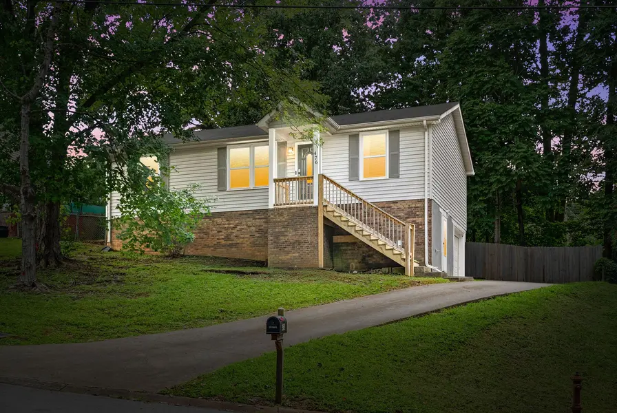 476 Ginkgo Dr, Clarksville, TN 37042