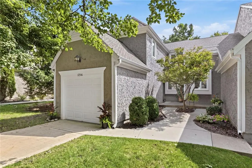 12546 Broadmoor ST, Overland Park, KS 66209