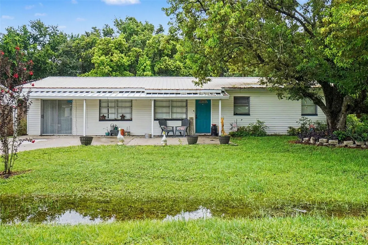 3040 STRAWBERRY LN, Lakeland, FL 33801