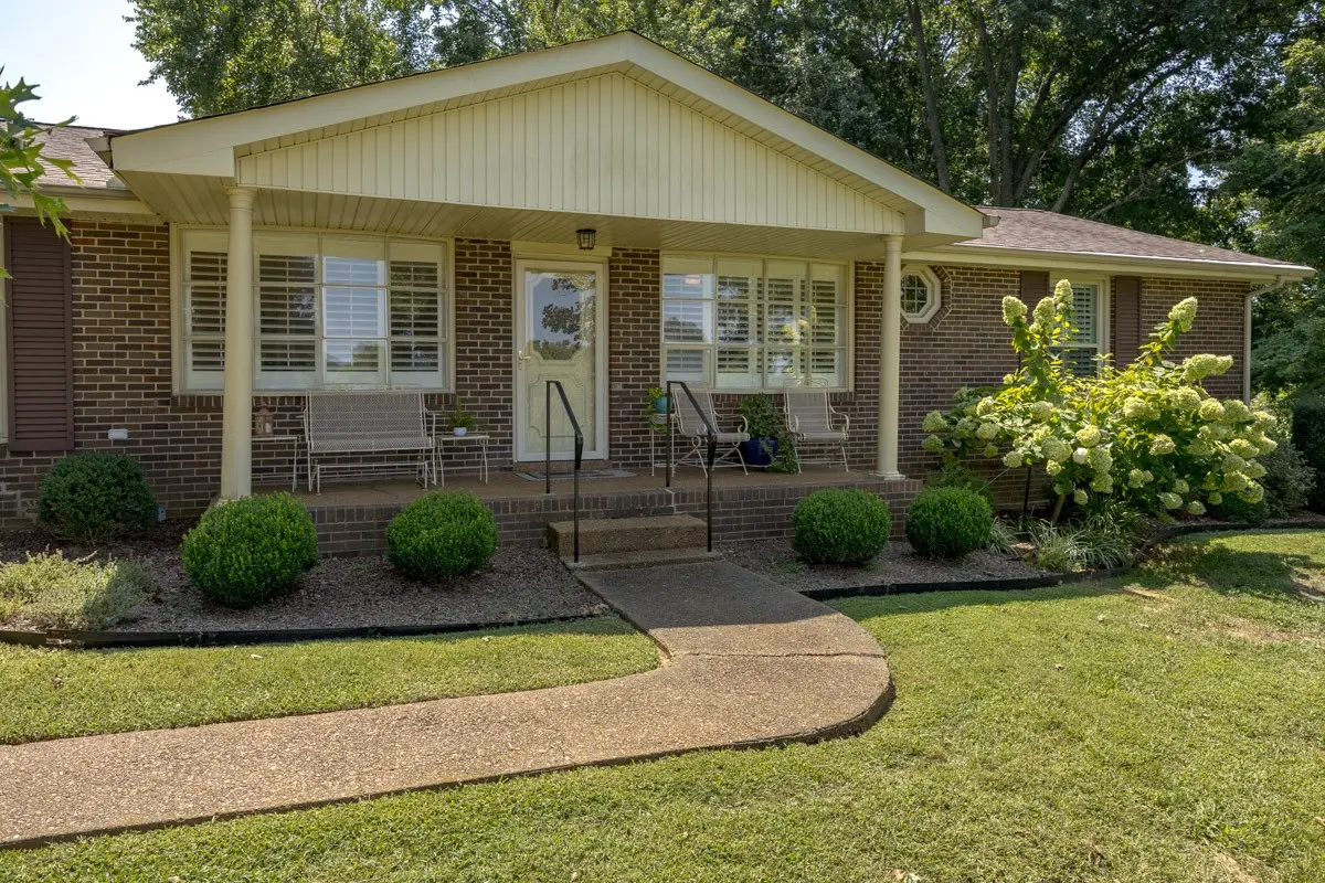 8417 Merrymount Dr, Nashville, TN 37221