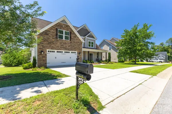 1210 39th AVE NE, Hickory, NC 28601