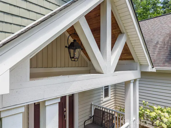 240 Persimmon Hill DR, Columbus, NC 28722