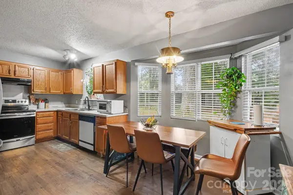 1209 S Juniper ST, Kannapolis, NC 28081
