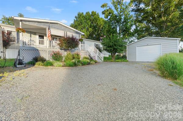 949 Riverview Road EXT, Lexington, NC 27292