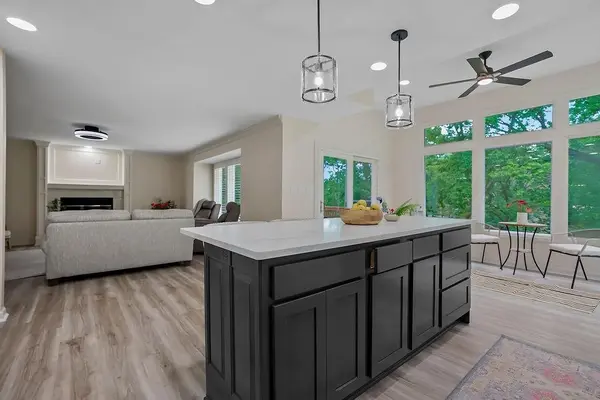 2404 SW Clear Creek CT, Blue Springs, MO 64015