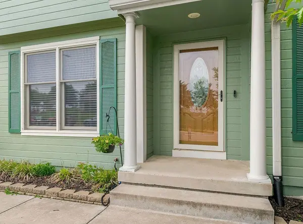 8401 NE 75th TER, Kansas City, MO 64158