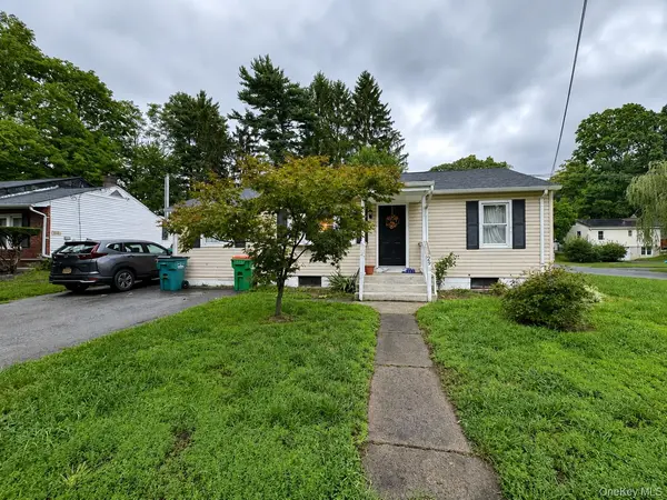 29 Madison AVE, Hyde Park, NY 12538