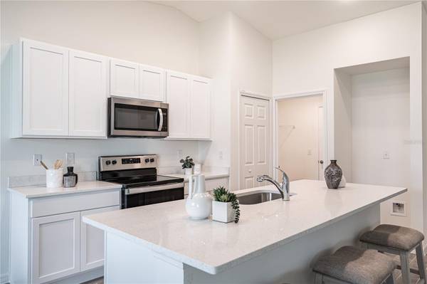 1019 TROPICAL AVE NW, Port Charlotte, FL 33948