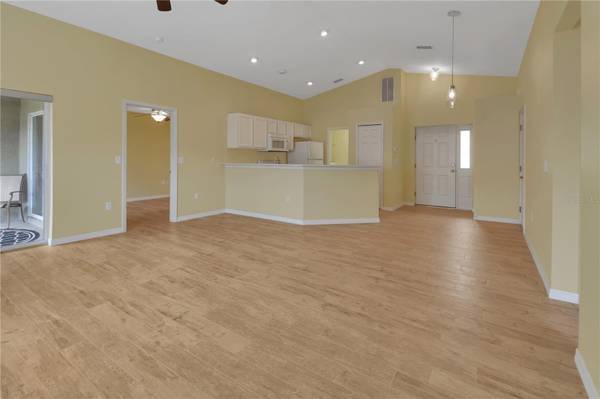 210 PINE BLUFF AVE #210, Deland, FL 32724 photo 3