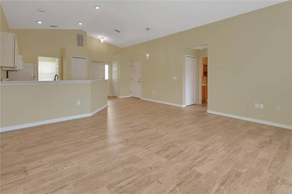 210 PINE BLUFF AVE #210, Deland, FL 32724 photo 6
