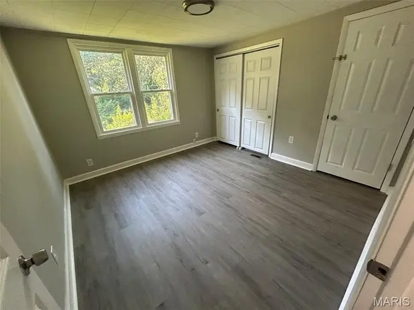 324 Ames PL, Ferguson, MO 63135