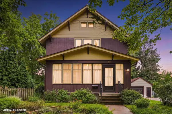 1117 State ST, Cedar Falls, IA 50613