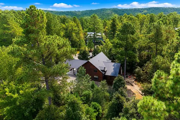 401 S Eagle Mountain TRL, Broken Bow, OK 74728