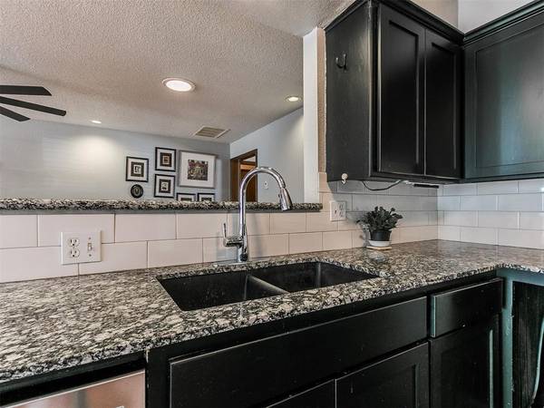 6313 N Sunnybridge CT, Oklahoma City, OK 73132
