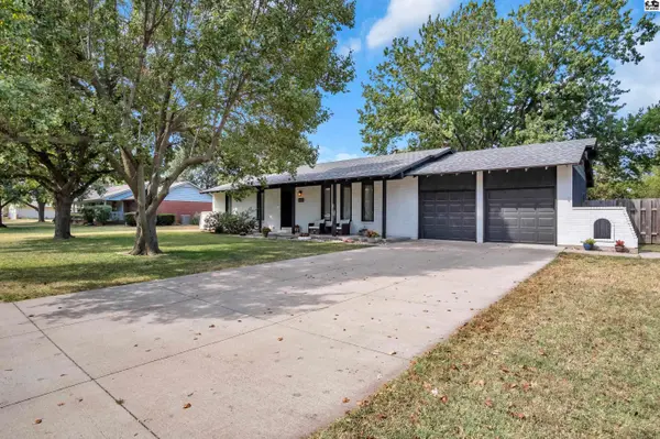 1455 N Dover, Mcpherson, KS 67460
