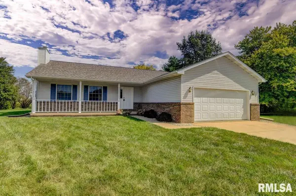 827 MULBERRY CT, Chatham, IL 62629