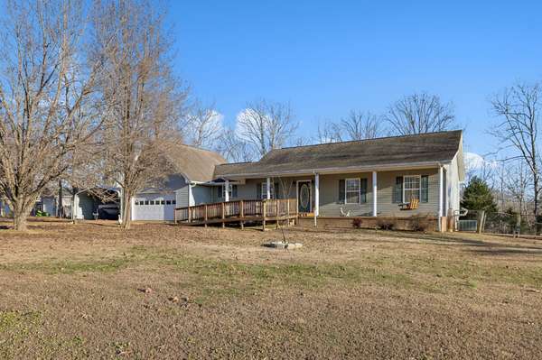 115 Boyd Ln, Hohenwald, TN 38462