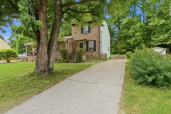 3332 Lakeside Pl, Hermitage, TN 37076