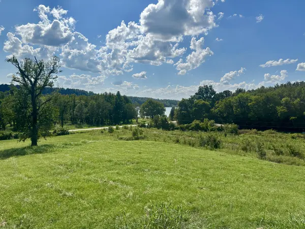 79 Sunset Rd, Linden, TN 37096