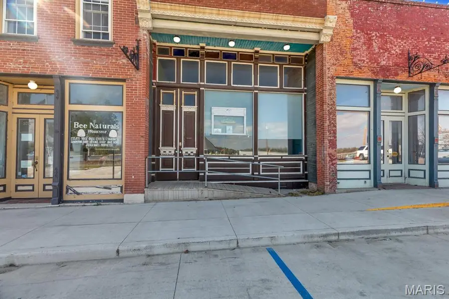 105 N 1st Street, Clarksville, MO 63336