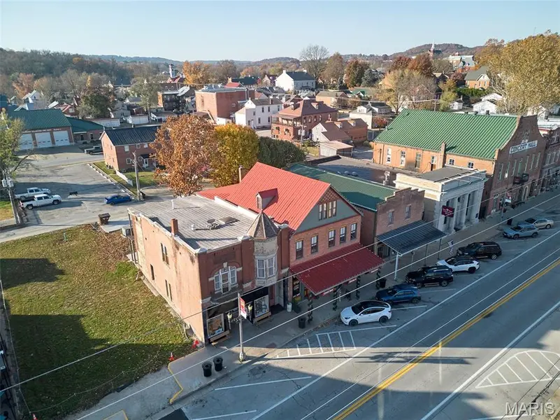 214 E 1st ST, Hermann, MO 65041
