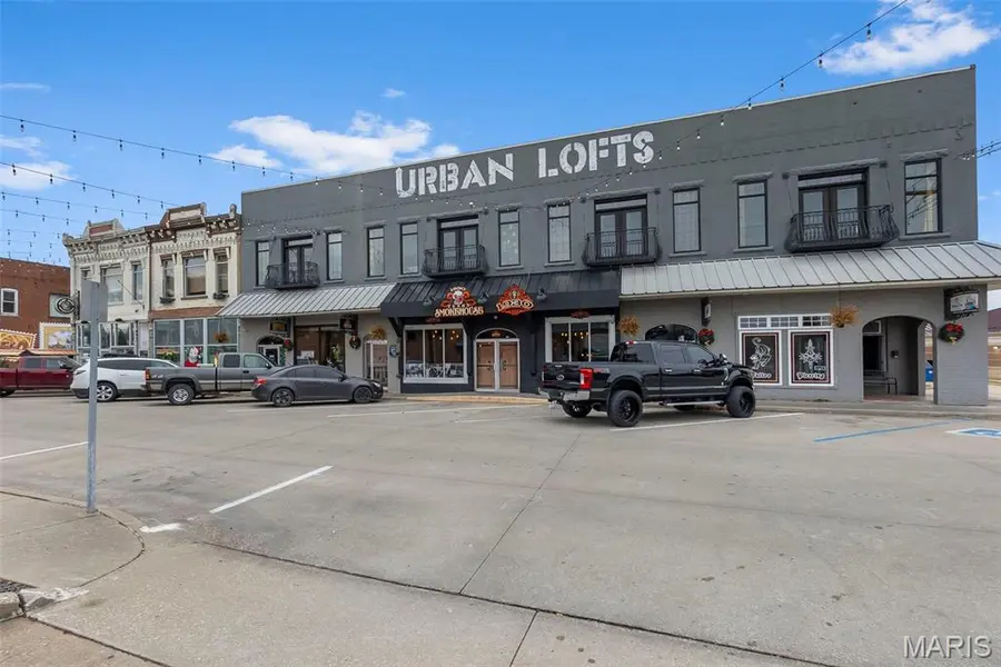 104-110 N Jackson ST, Perryville, MO 63775