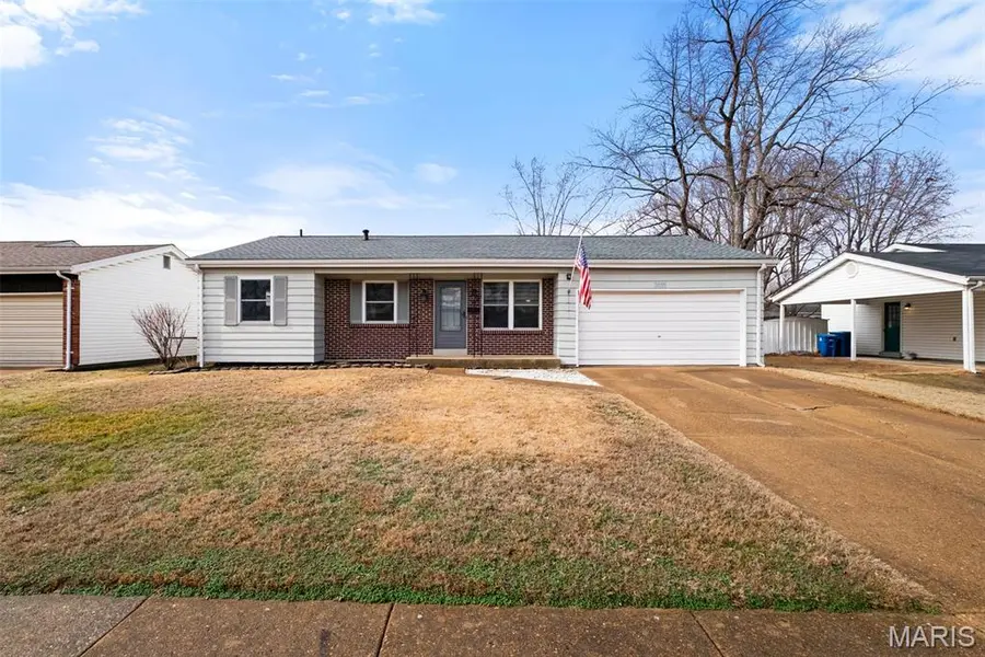 7415 Foxtrot DR, Hazelwood, MO 63042