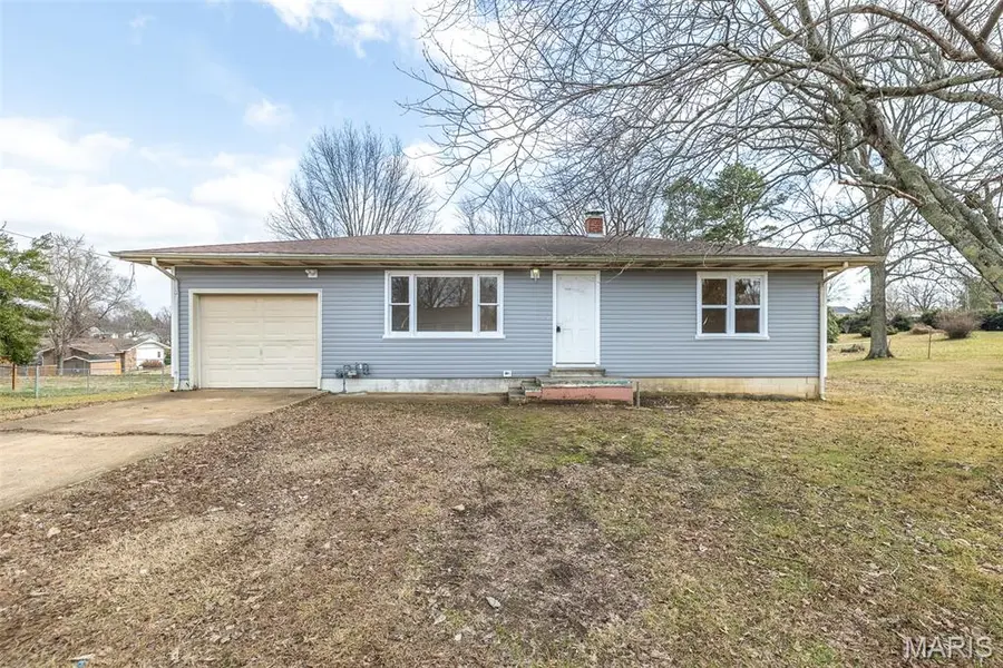 2612 Sherry LN, Poplar Bluff, MO 63901