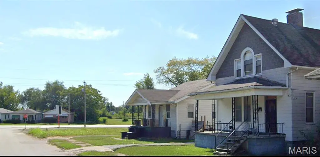 415 N 23rd ST, East St Louis, IL 62205