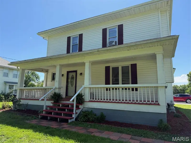 312 W Milton ST, New Florence, MO 63363