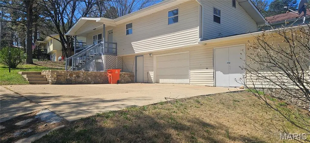 485 Skyview DR, Ellington, MO 63638