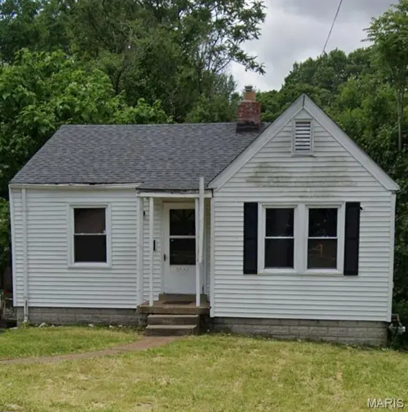 7042 Garesche, Jennings, MO 63136