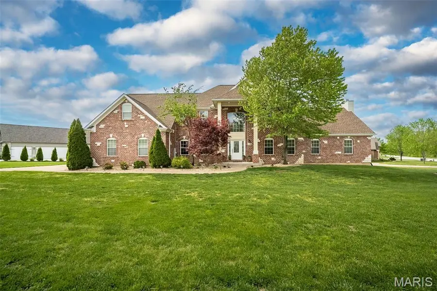 431 Ridge Meadow LN, Washington, MO 63090