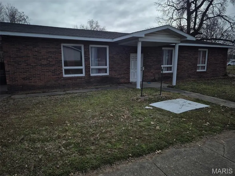 303 N Wall ST, Carbondale, IL 62901
