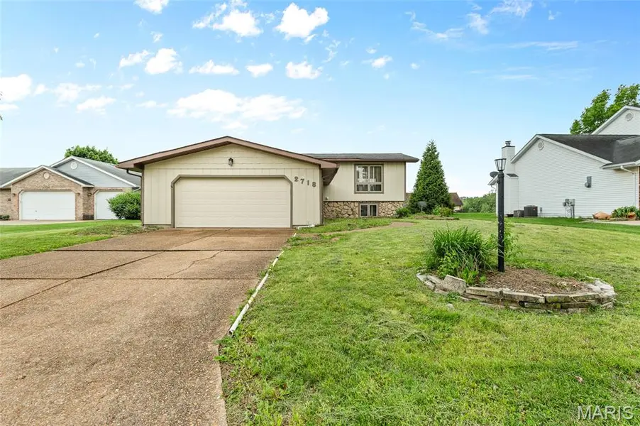 2718 Bryden, Alton, IL 62002
