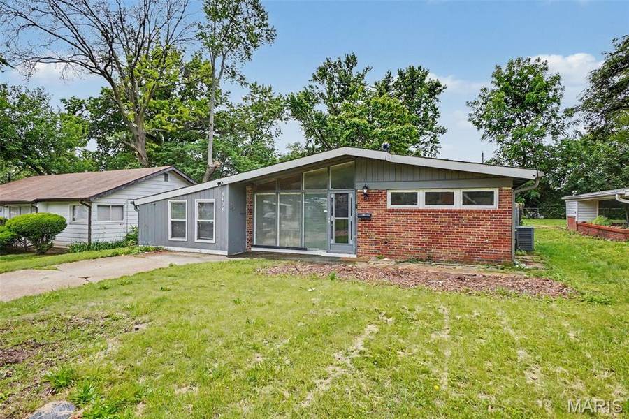 8408 Chalons CT, St Louis, MO 63134