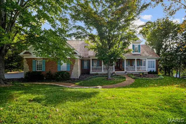 237 Saint Andrews DR, St Albans, MO 63073