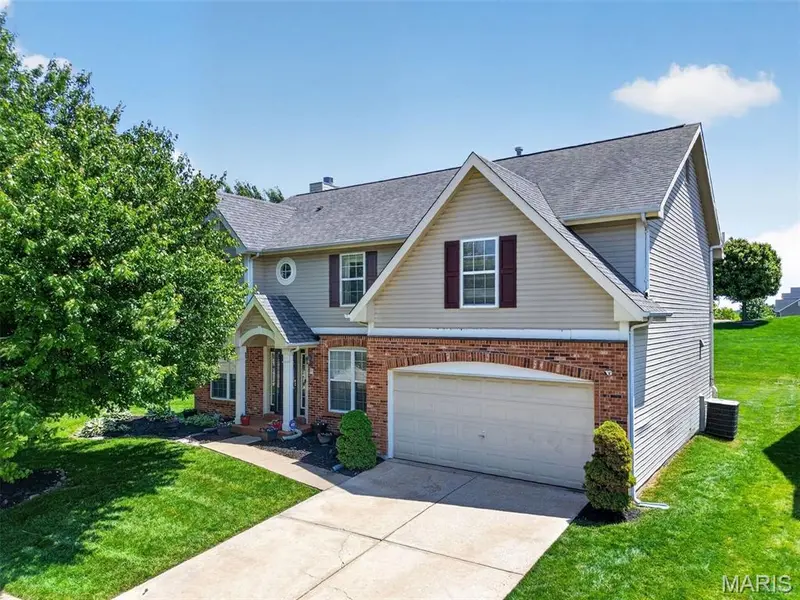 102 August PL, Florissant, MO 63034