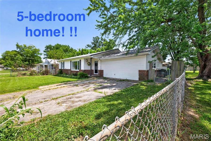 707 McClain ST, Richland, MO 65556