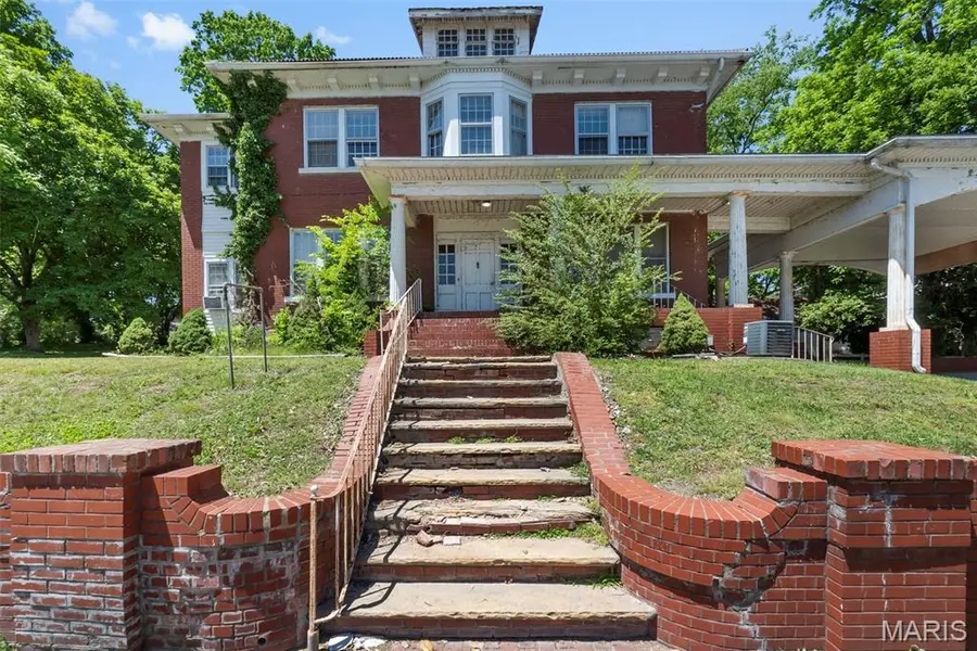 325 N Sprigg ST, Cape Girardeau, MO 63701