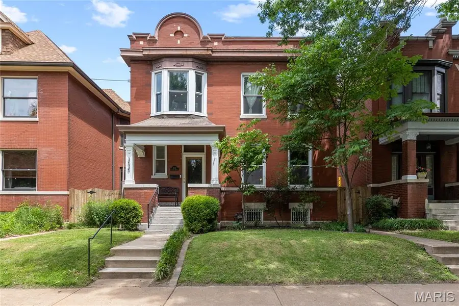 3635 Juniata ST, St Louis, MO 63116
