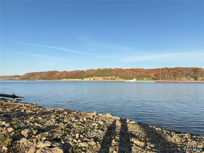 800 Pillsbury RD, Winfield, MO 63389