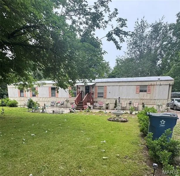 203 N Jobe DR, Bertrand, MO 63823