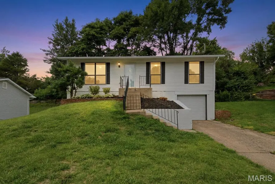 10607 Saint Michaels Terrace CT, St Ann, MO 63074