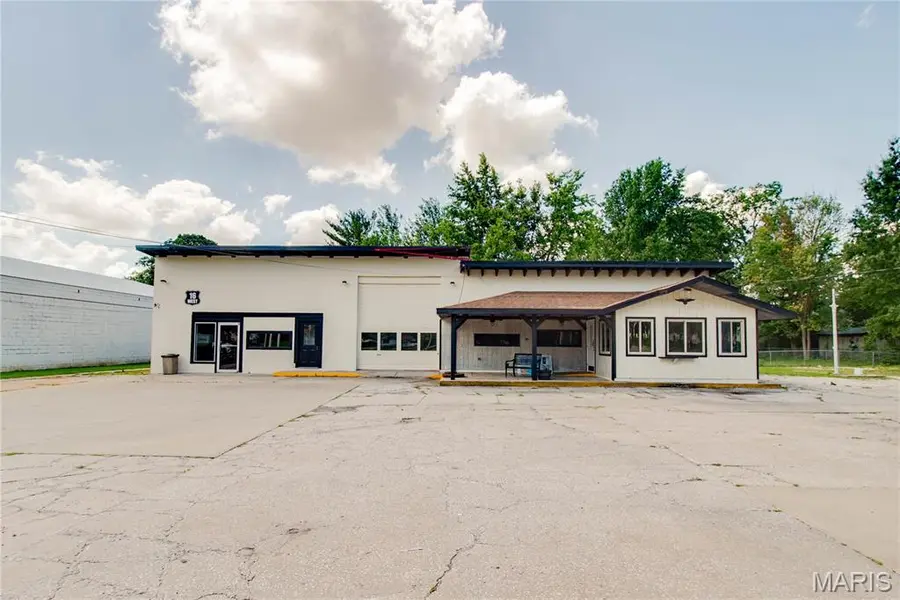 406 W Carpenter ST, Jerseyville, IL 62052